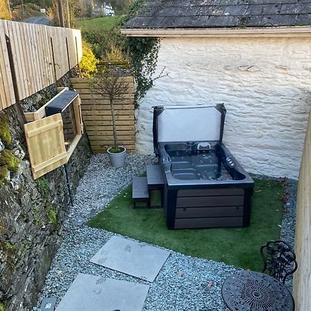 Stunning Cottage Grade 2 Listed With Parking And Hot Tub Bowness-on-Windermere Kültér fotó