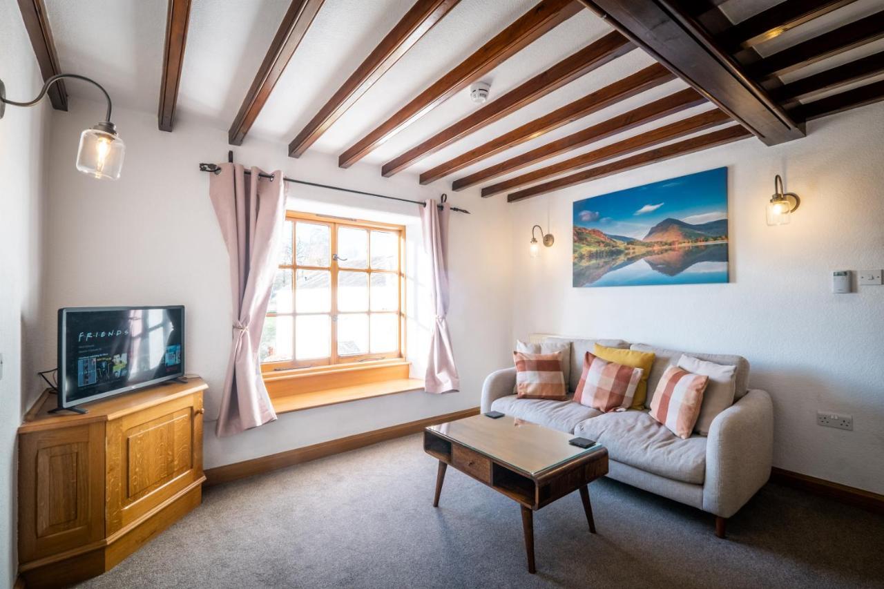 Stunning Cottage Grade 2 Listed With Parking And Hot Tub Bowness-on-Windermere Kültér fotó