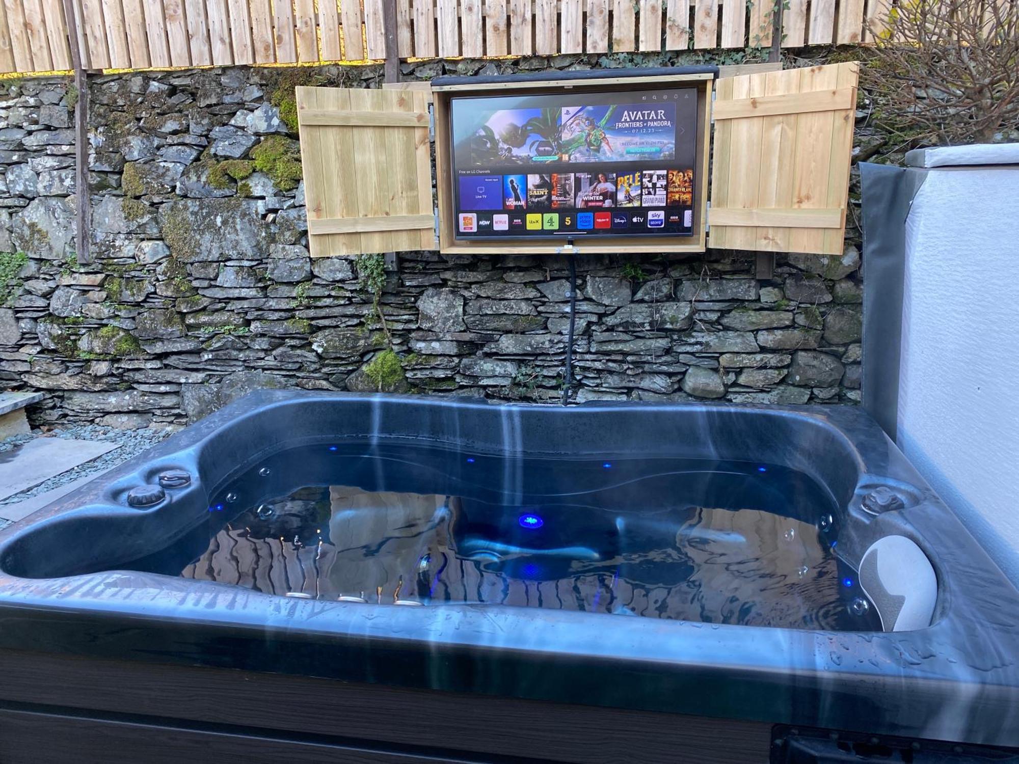 Stunning Cottage Grade 2 Listed With Parking And Hot Tub Bowness-on-Windermere Kültér fotó